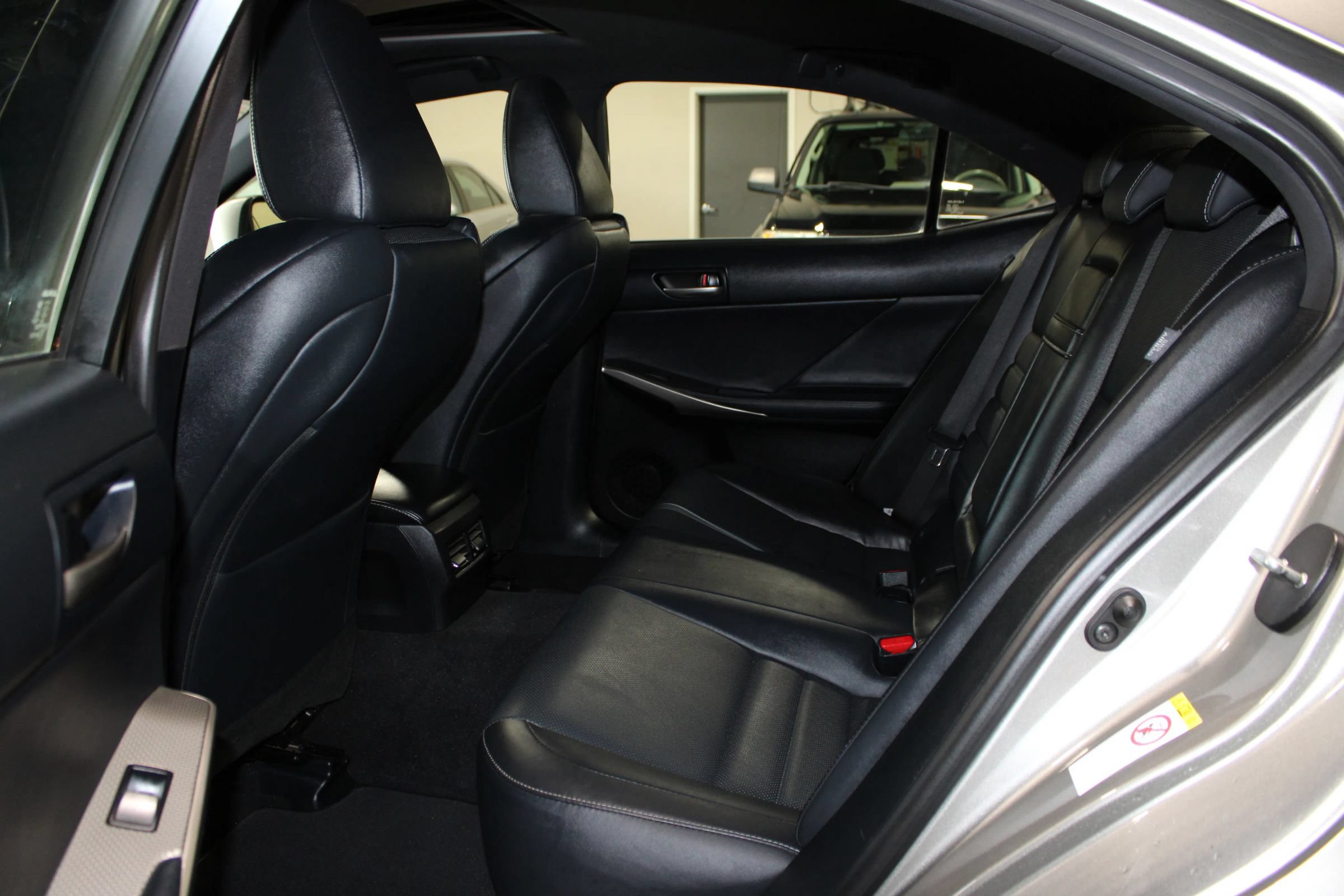 Used 2017 Lexus IS 350 AWD image 30