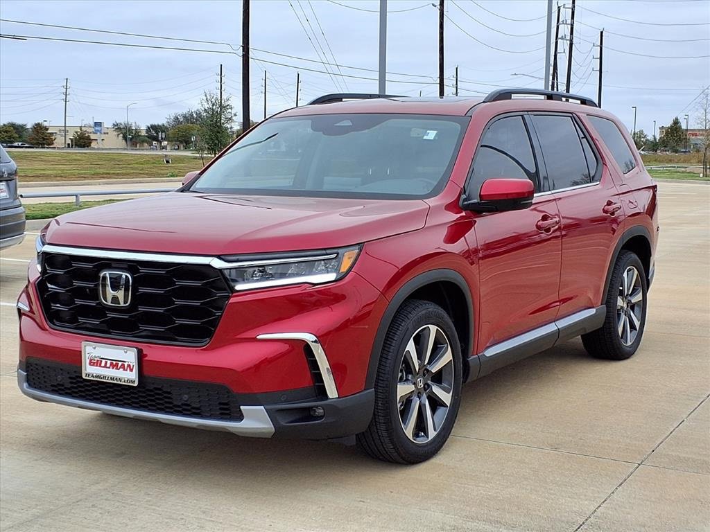Used 2025 Honda Pilot Touring image 4