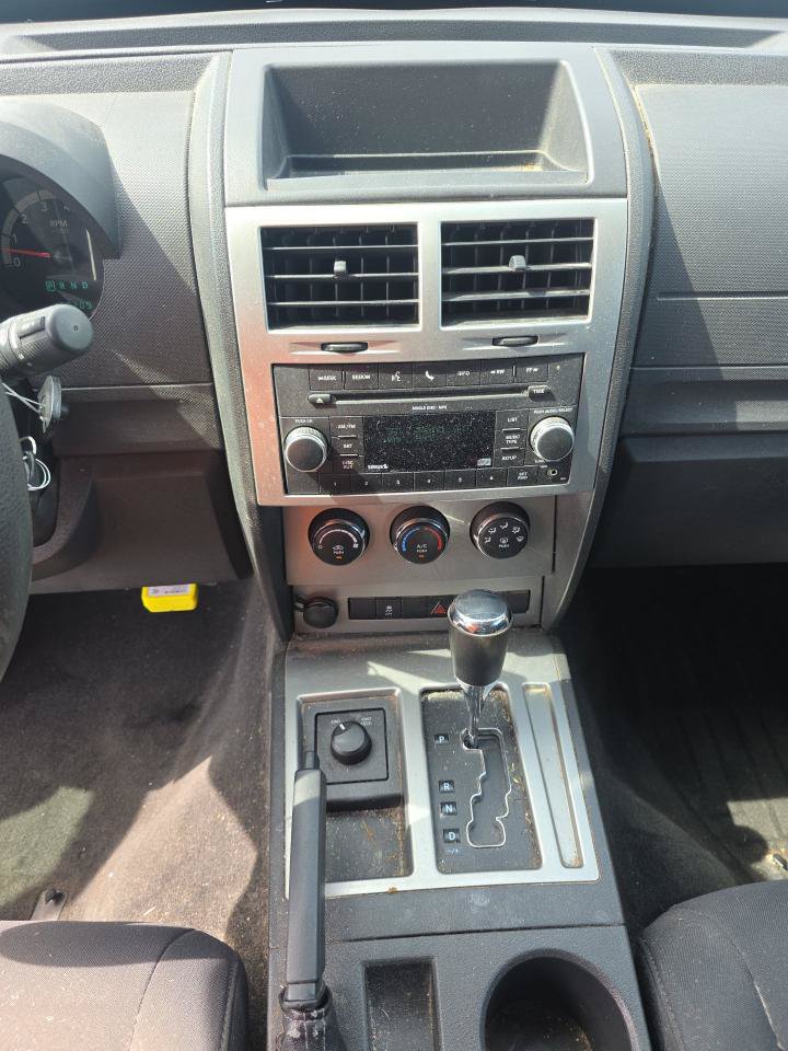 Used 2011 Dodge Nitro Heat AWD/4WD image 12