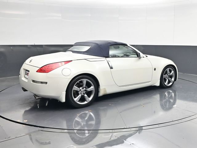 Used 2006 Nissan 350Z Touring image 3