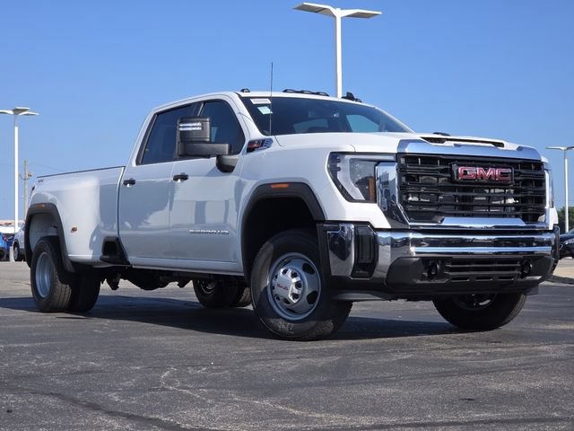 New 2026 GMC Sierra 3500 Pro AWD/4WD image 2