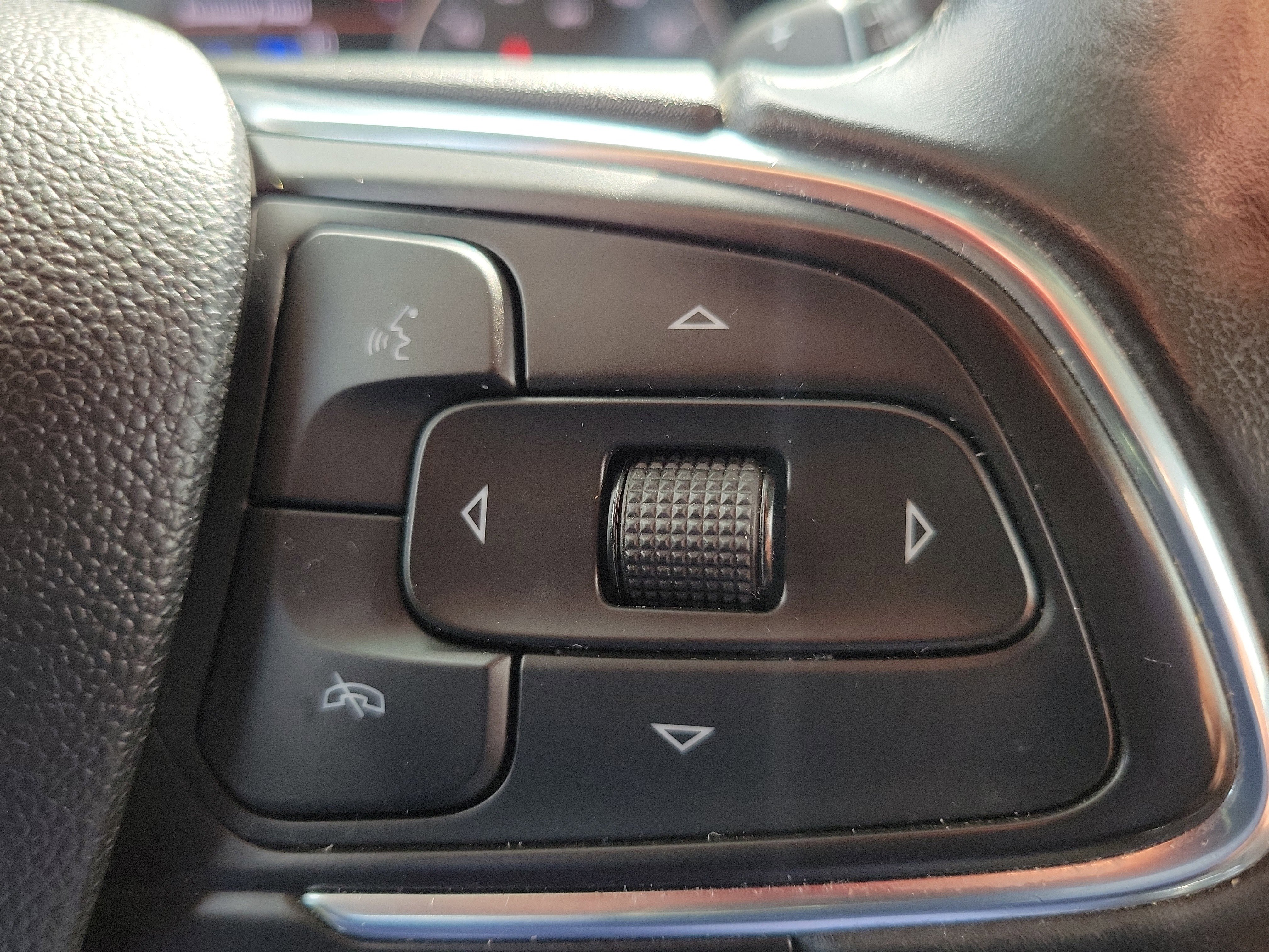 Used 2023 Buick Envision Essence image 23