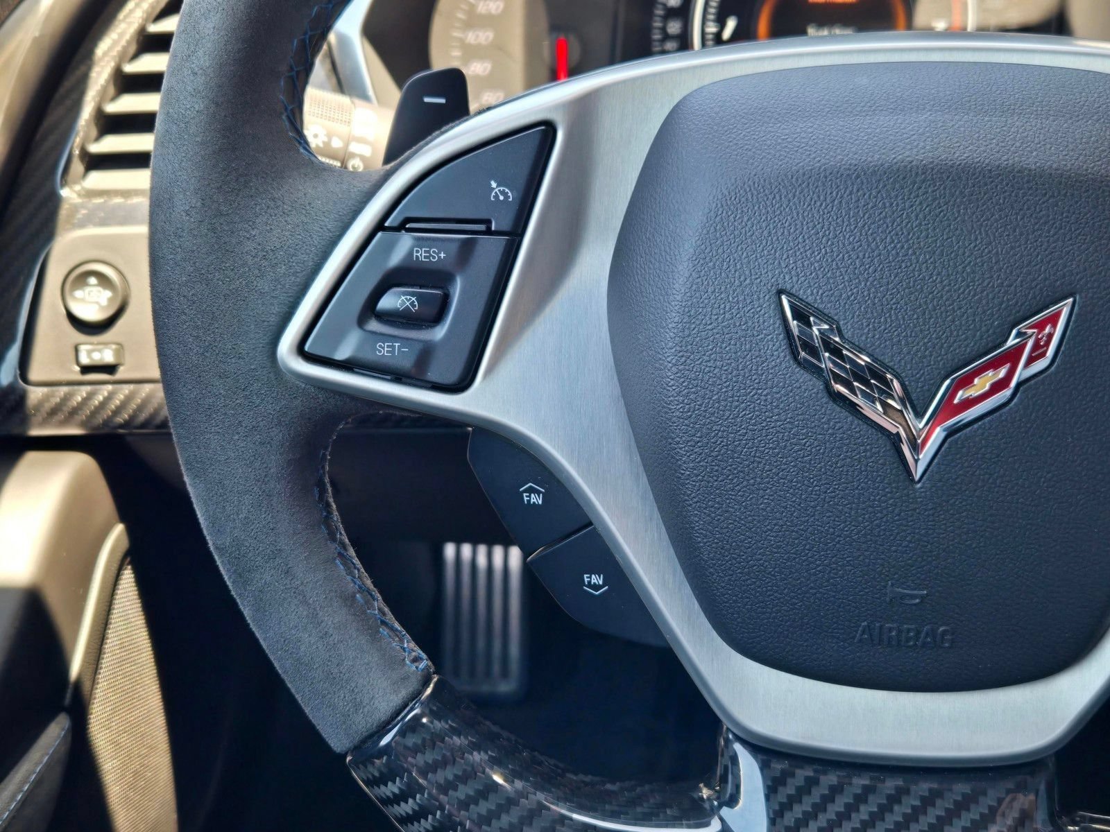 Used 2018 Chevrolet Corvette Grand Sport w/ Carbon 65 Edition RWD image 17