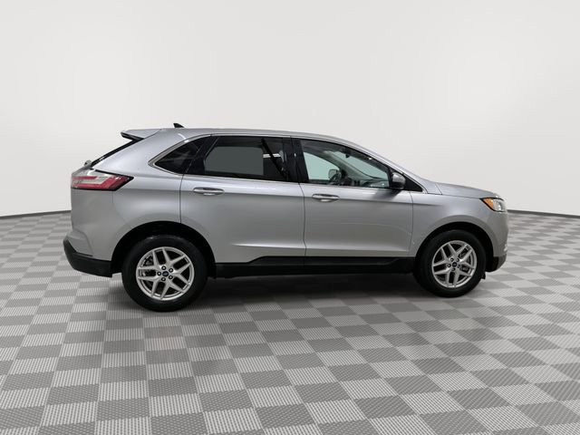 Used 2022 Ford Edge SEL image 11