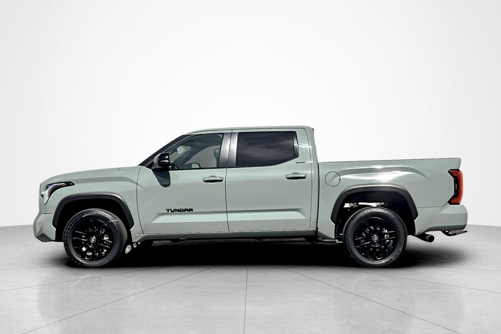 Certified 2025 Toyota Tundra Limited AWD/4WD image 2