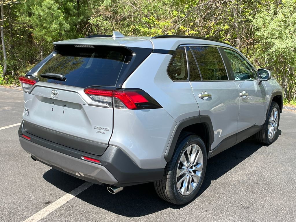 Used 2019 Toyota RAV4 Limited w/ Cold Weather Package AWD/4WD image 5