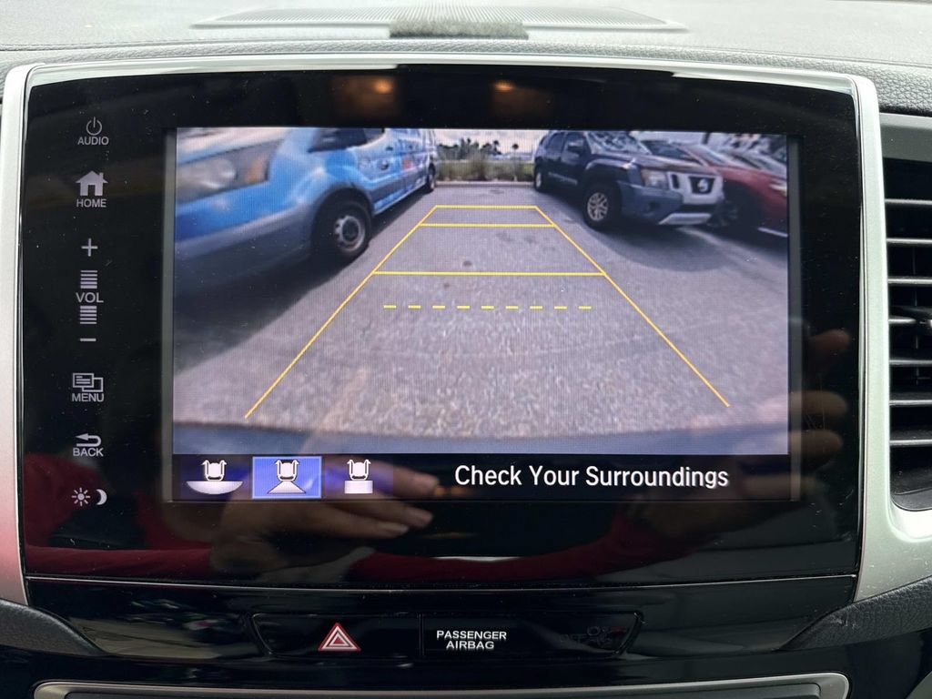 Used 2017 Honda Pilot Touring image 29