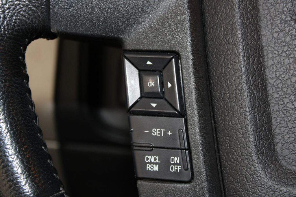 Used 2017 Ford Expedition XLT w/ Equipment Group 201A AWD/4WD image 44