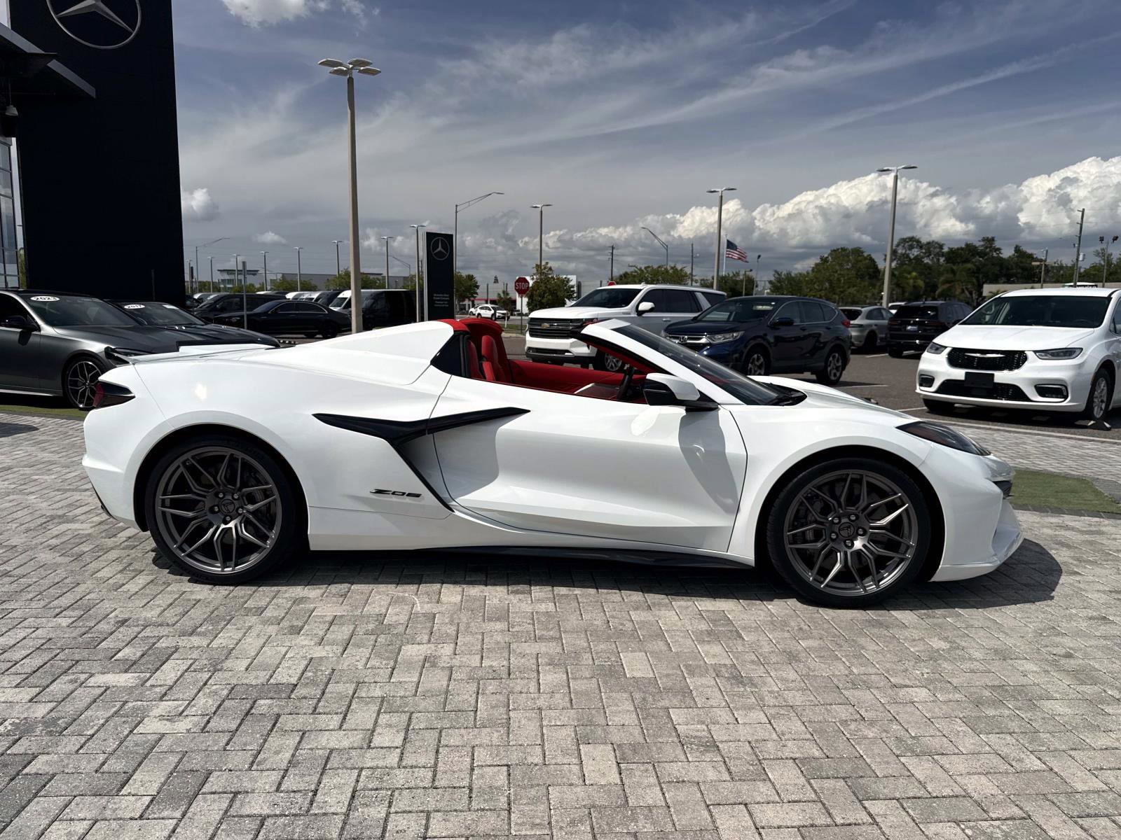 Used 2024 Chevrolet Corvette Z06 RWD image 6