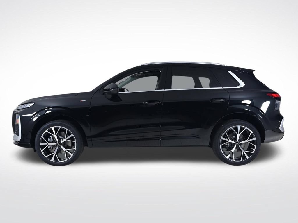 New 2026 Audi Q3 quattro 2.0T AWD/4WD image 2