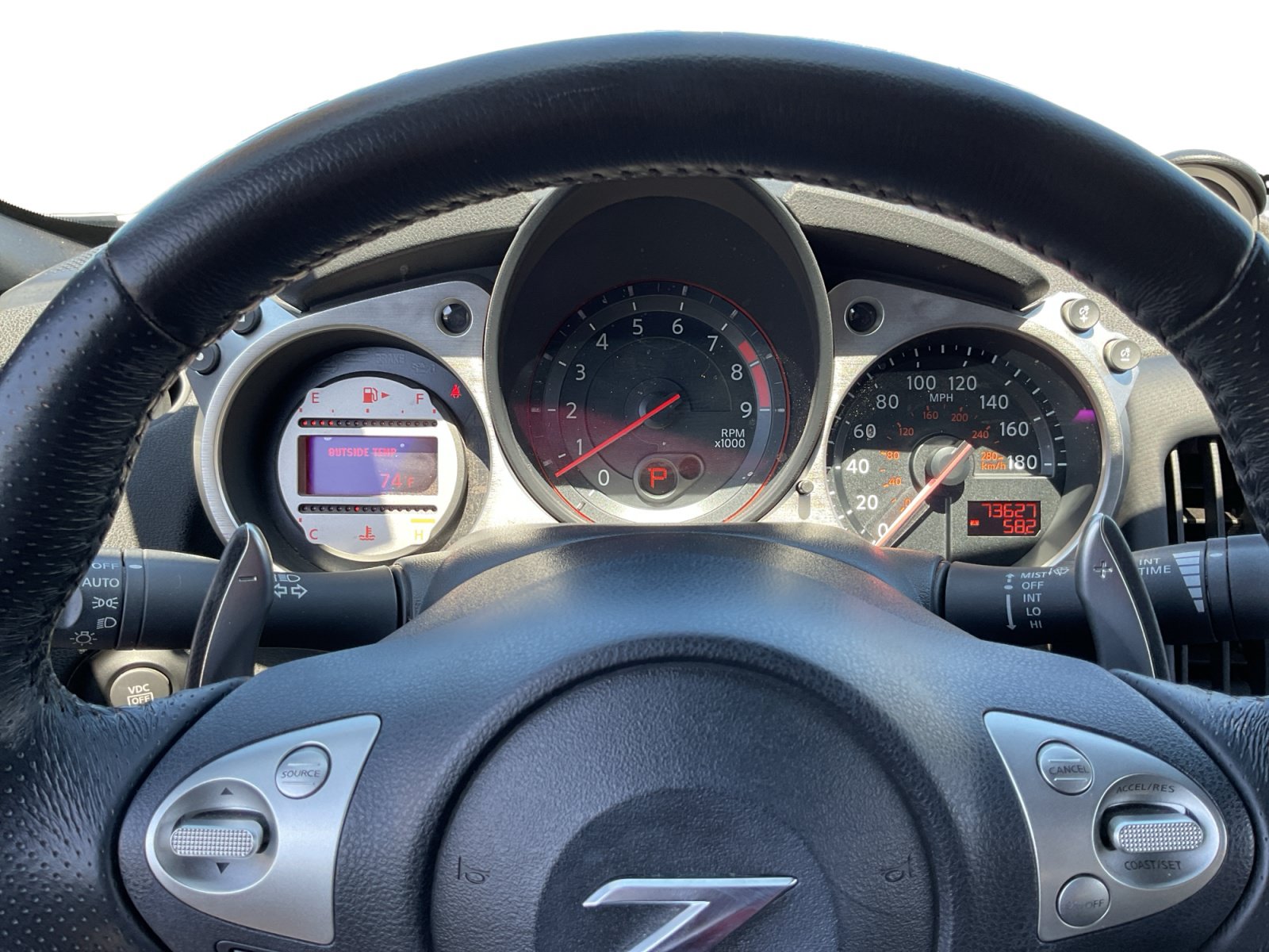 Used 2009 Nissan 370Z Touring RWD image 12