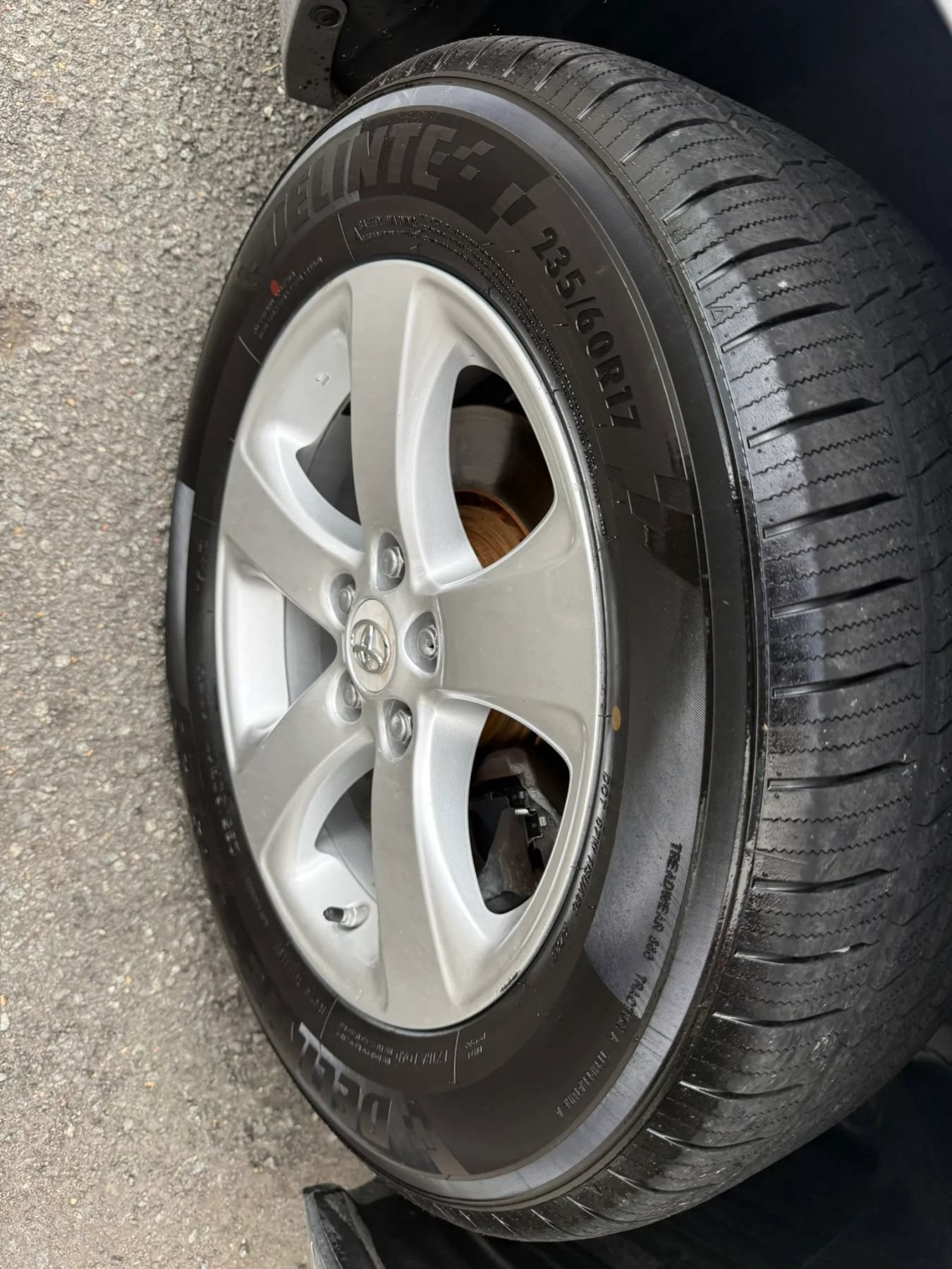 Used 2012 Toyota Sienna LE FWD image 35