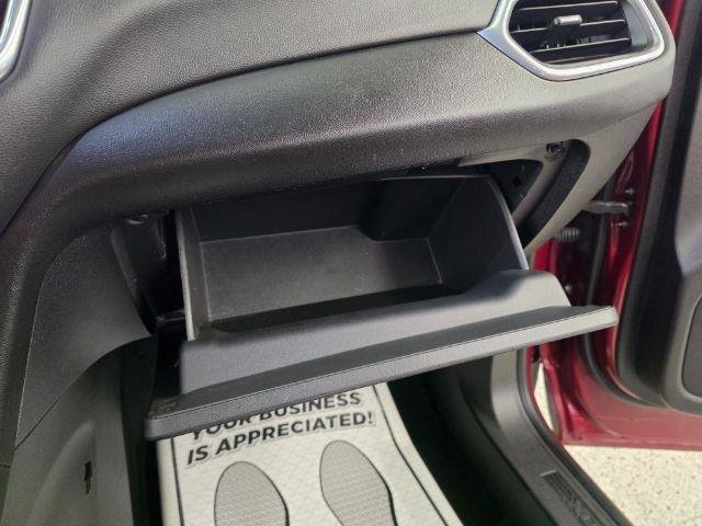 Used 2018 Chevrolet Equinox LT FWD image 25