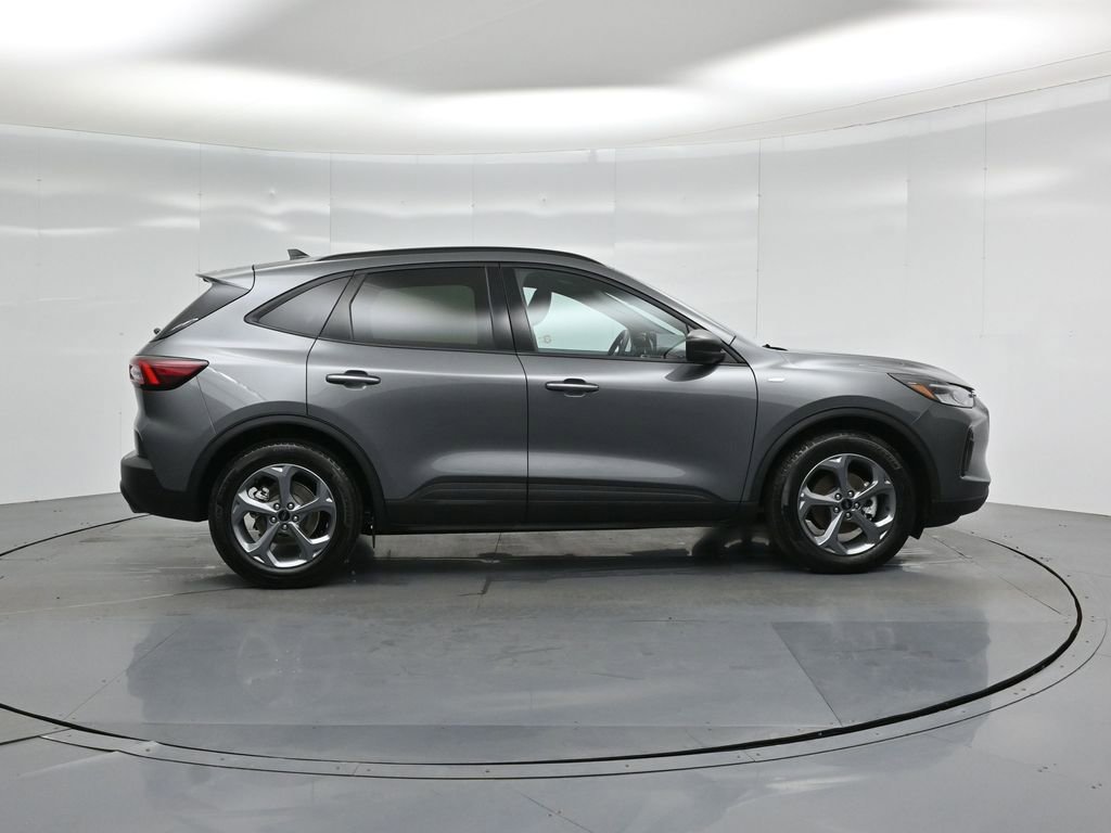 Certified 2025 Ford Escape ST-Line image 24
