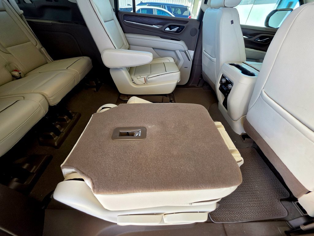 Used 2024 GMC Yukon XL Denali AWD/4WD image 84