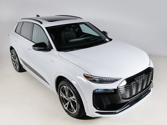 Certified 2027 Audi Q6 e-tron Premium Plus w/ Premium Plus AWD/4WD image 4