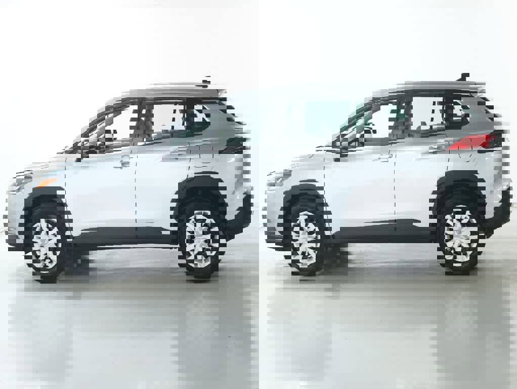 Used 2023 Toyota Corolla Cross L image 35