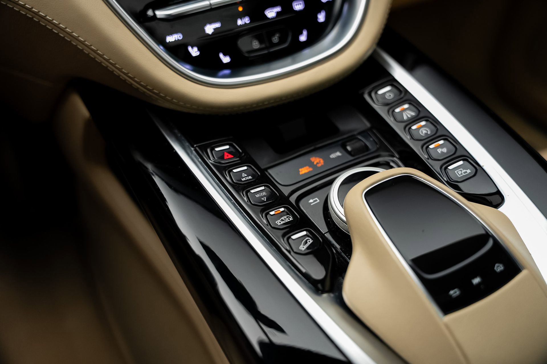 Used 2021 Aston Martin DBX AWD/4WD image 51