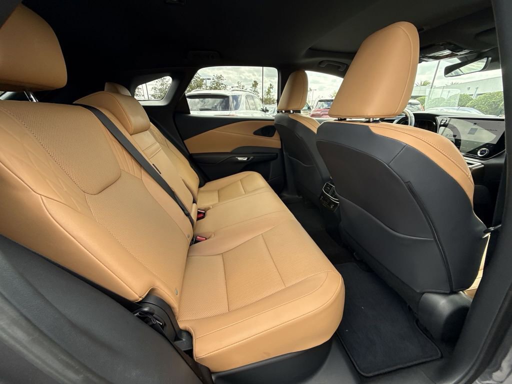Used 2025 Lexus RX 350 Premium image 17