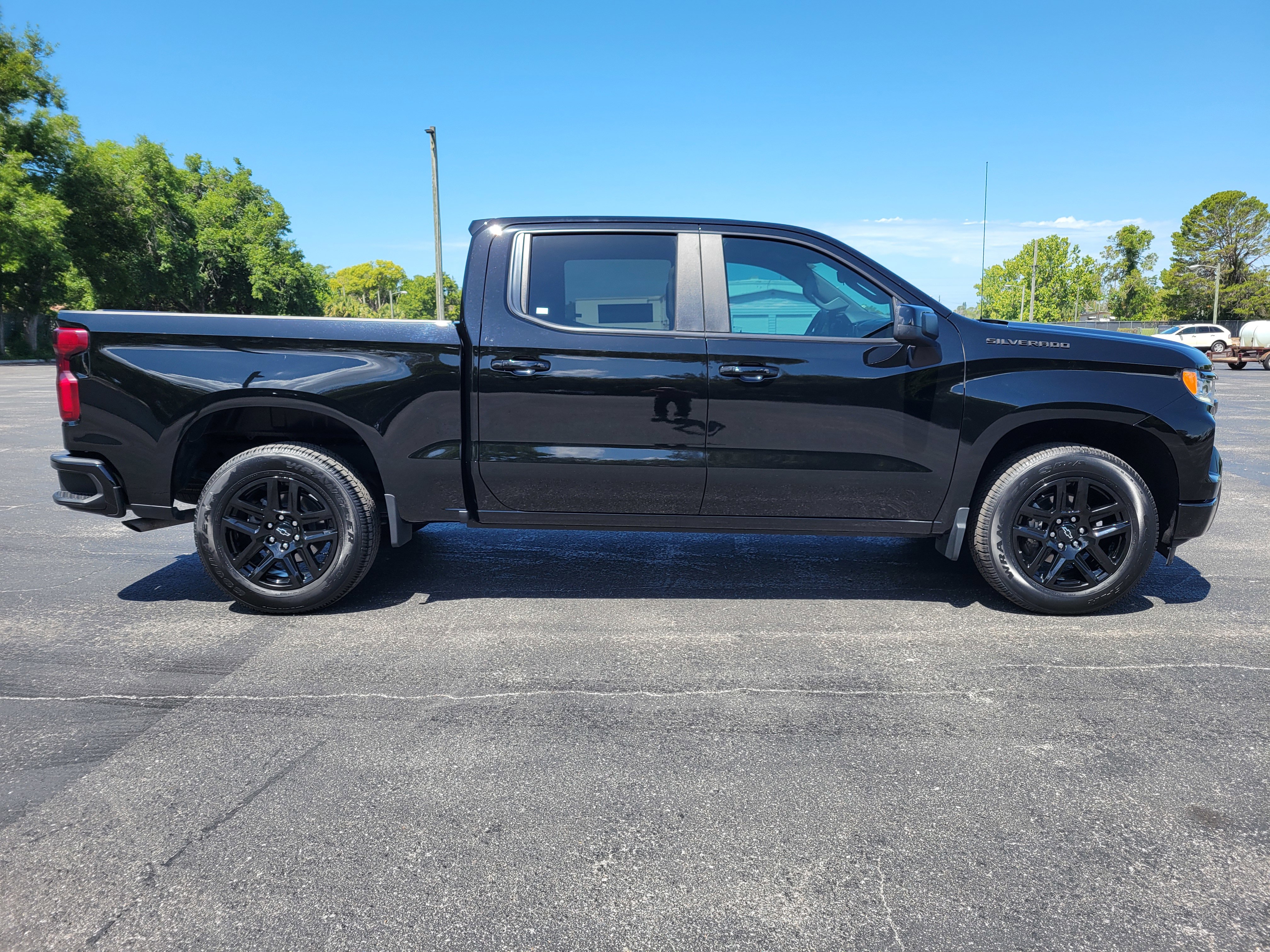 Certified 2023 Chevrolet Silverado 1500 RST RWD image 4
