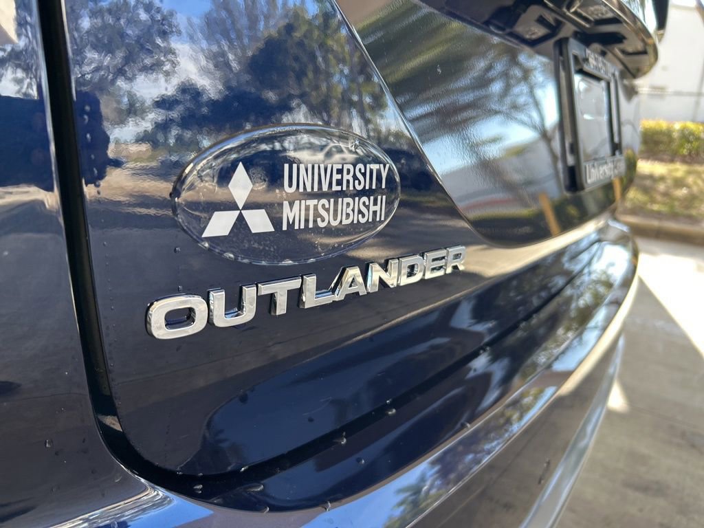 New 2026 Mitsubishi Outlander SE image 18