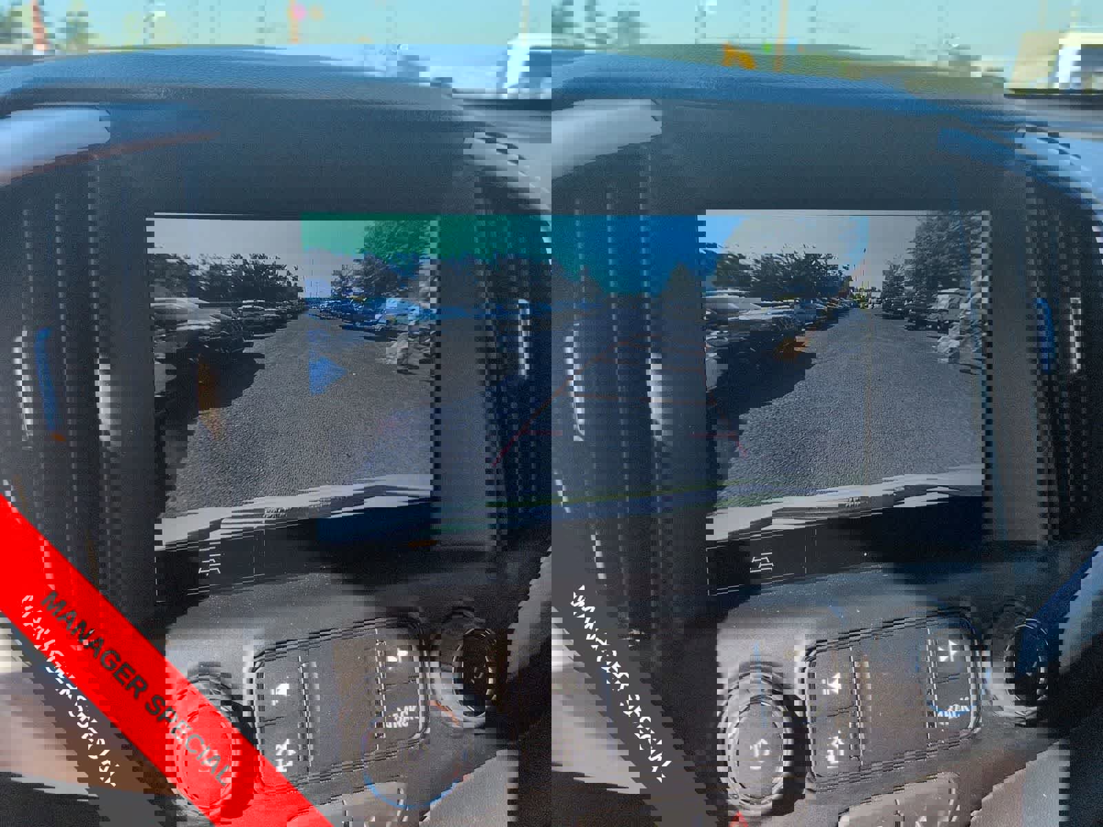 Used 2023 GMC Terrain SLT image 26