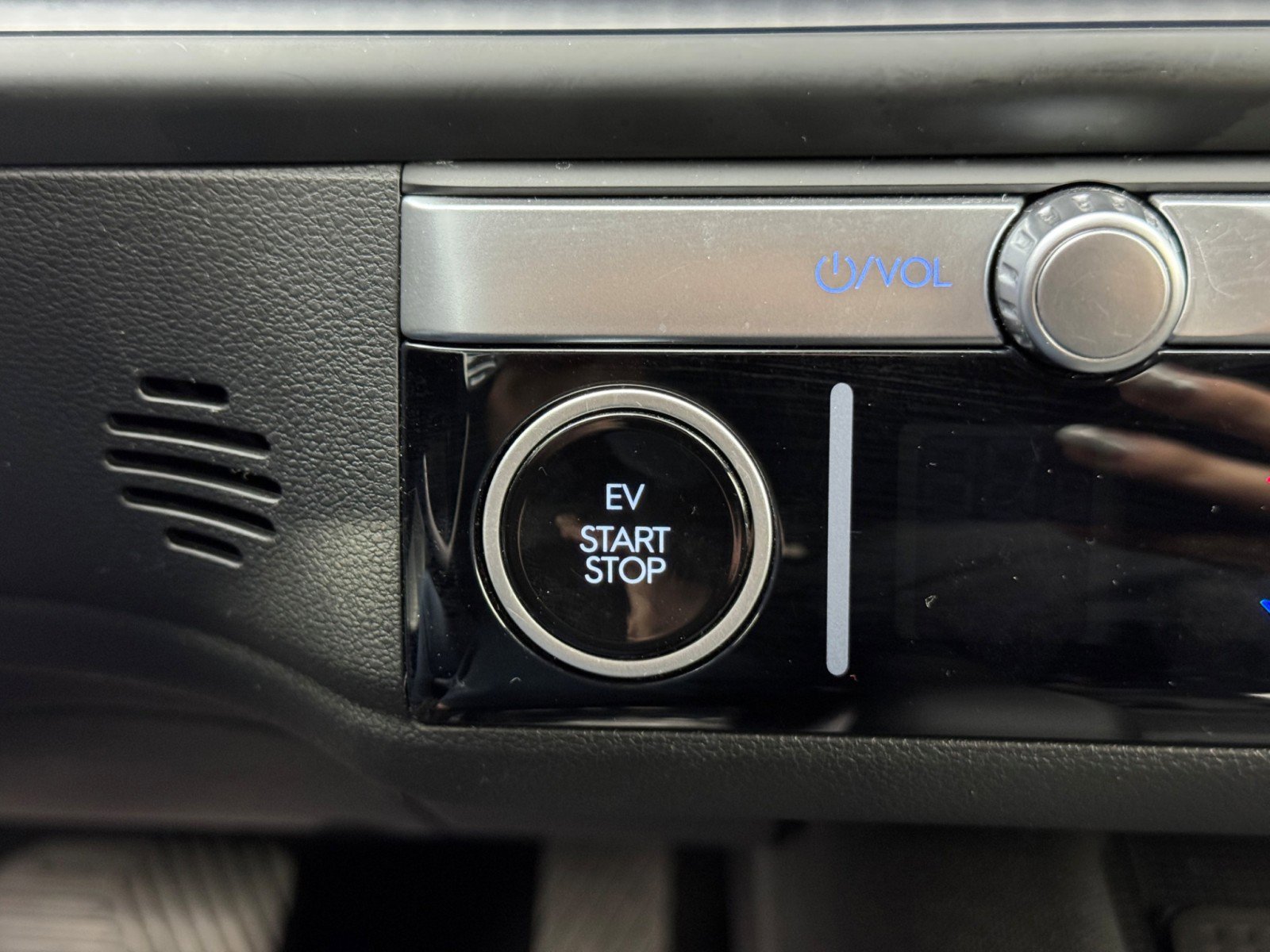 Used 2024 Hyundai Ioniq 6 SEL image 22