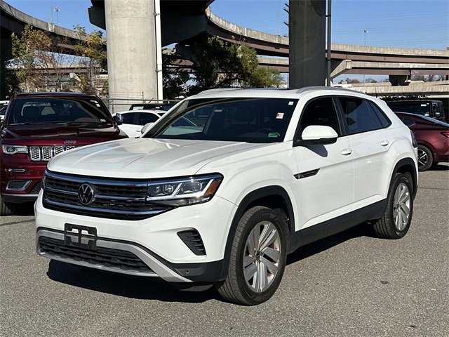 Used 2020 Volkswagen Atlas Cross Sport SE w/ Panoramic Sunroof Package image 5