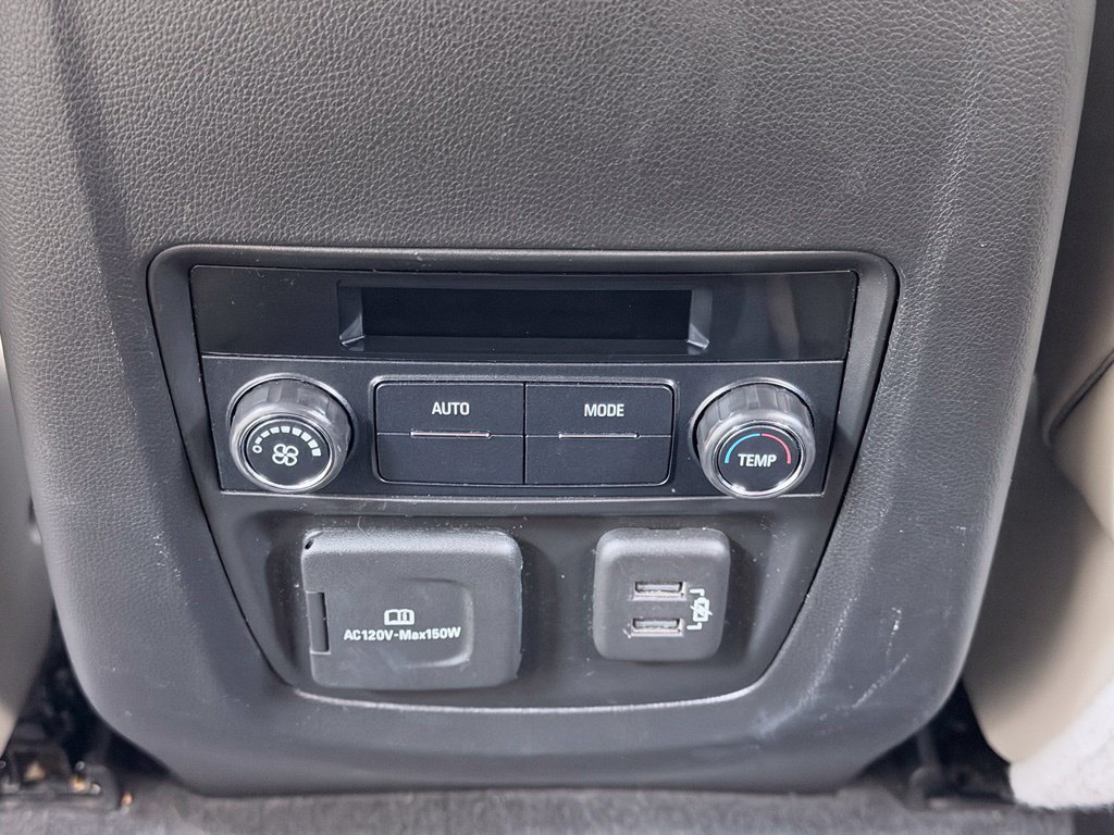 Used 2020 Buick Enclave Essence w/ Sound and Sites Package FWD image 28