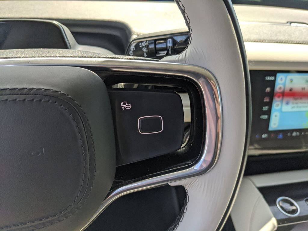 Used 2025 Lincoln Navigator Reserve image 32