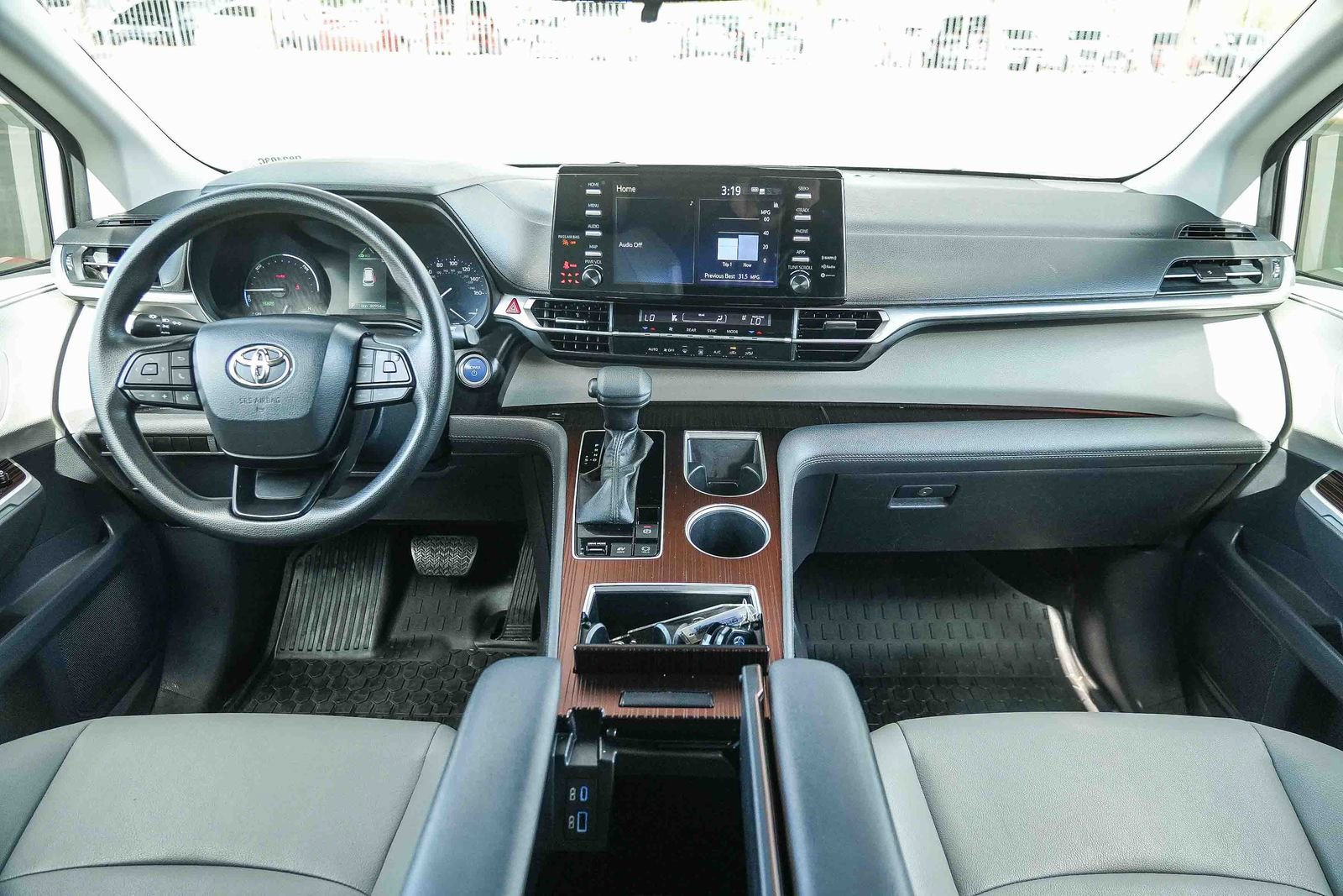 Used 2023 Toyota Sienna LE image 15