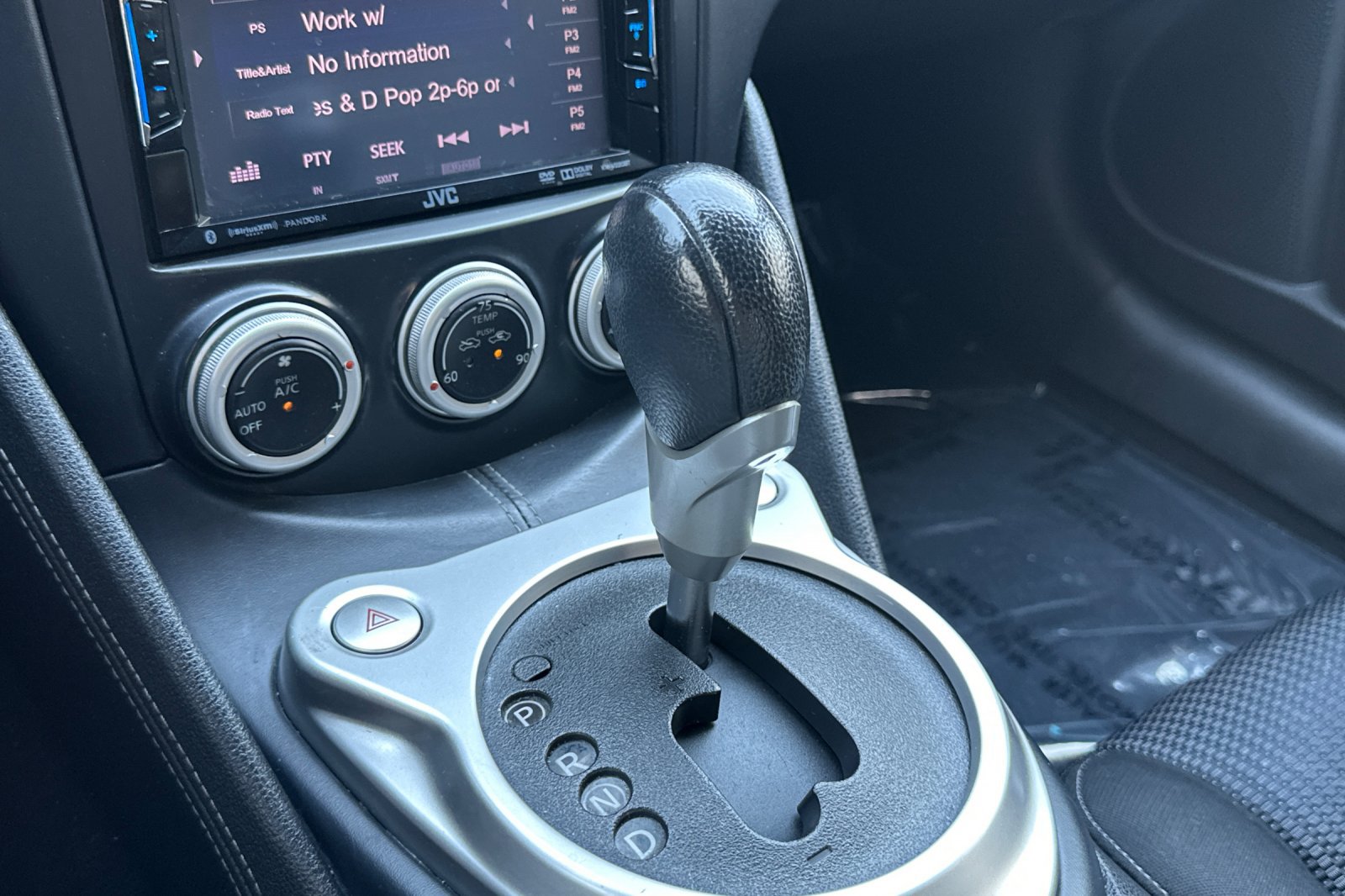 Used 2013 Nissan 370Z Coupe RWD image 31