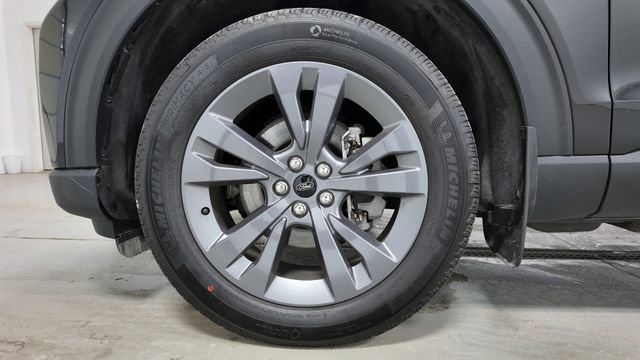 Used 2026 Ford Explorer Active w/ Active Comfort Package AWD/4WD image 6