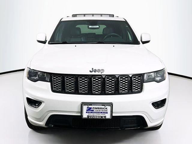 Used 2018 Jeep Grand Cherokee Altitude image 2