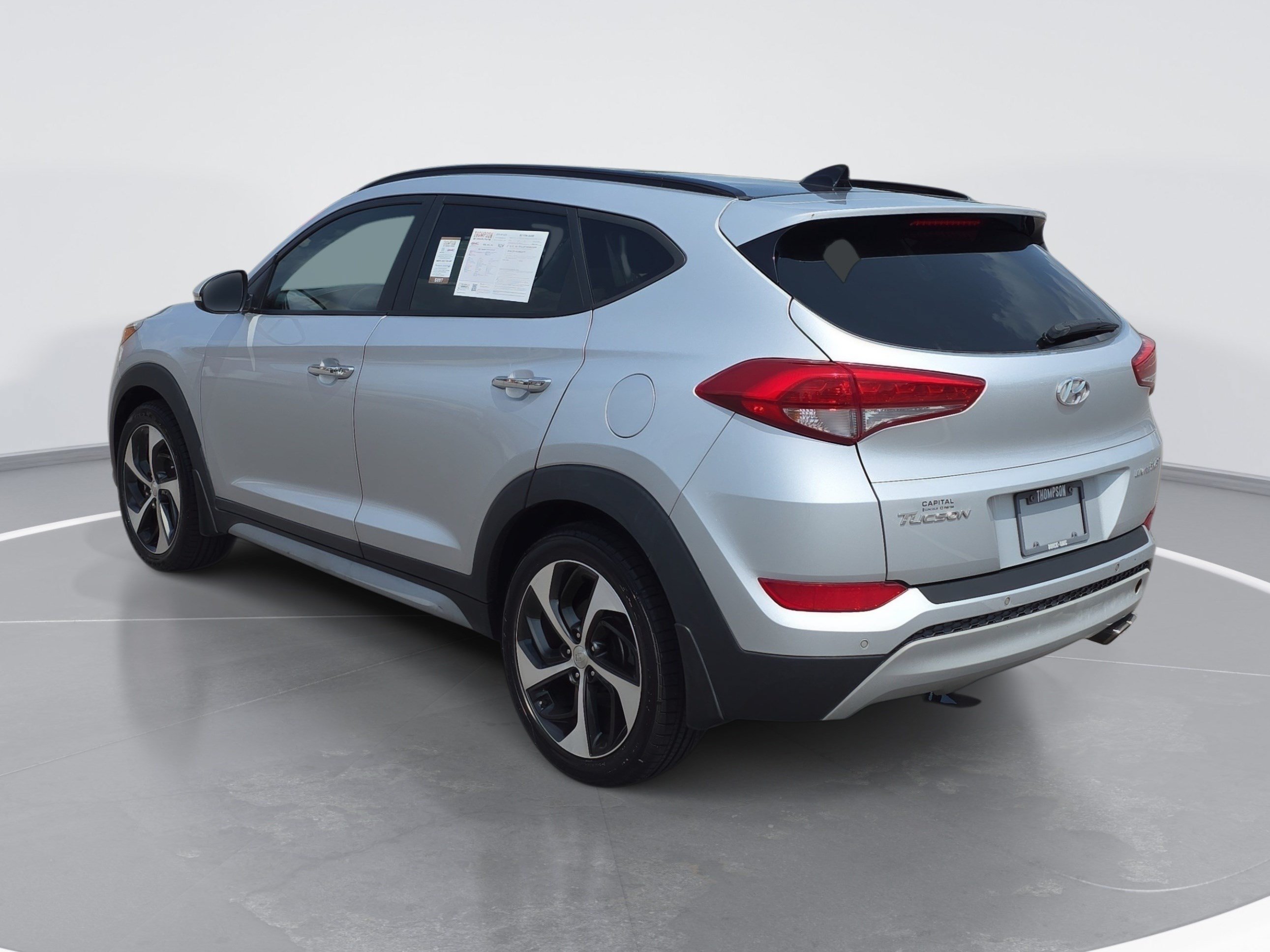 Used 2017 Hyundai Tucson Limited w/ Limited Ultimate Package 03 FWD image 5