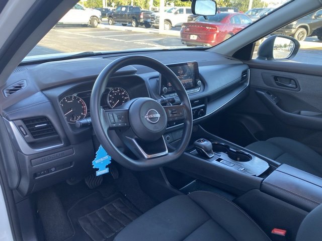 Used 2023 Nissan Rogue S image 10