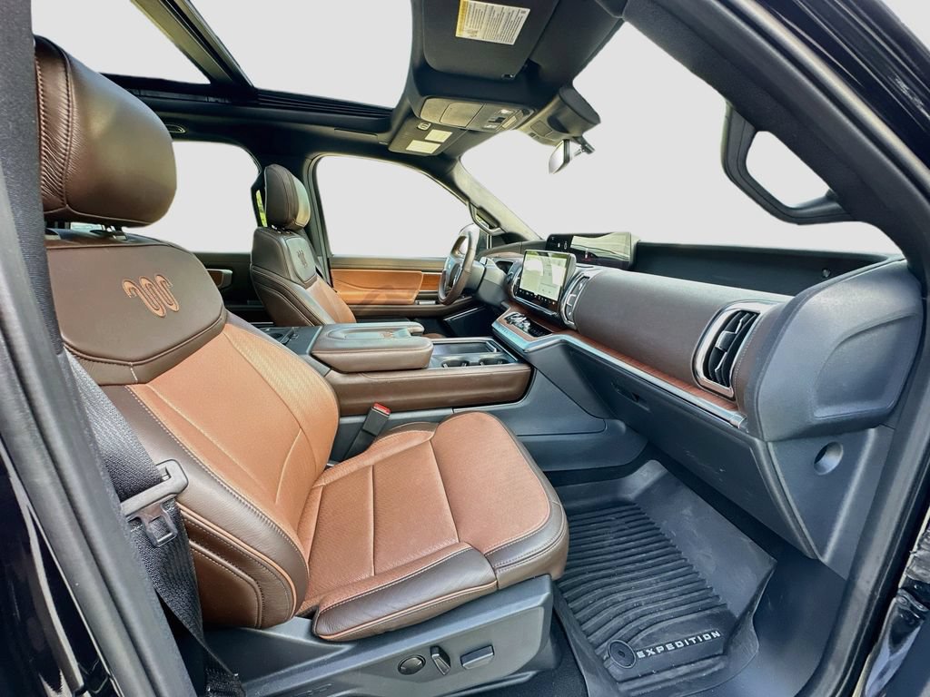 Used 2025 Ford Expedition Max King Ranch AWD/4WD image 30