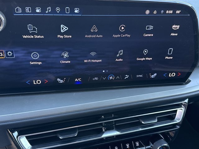 Used 2024 Chevrolet Traverse LS image 24