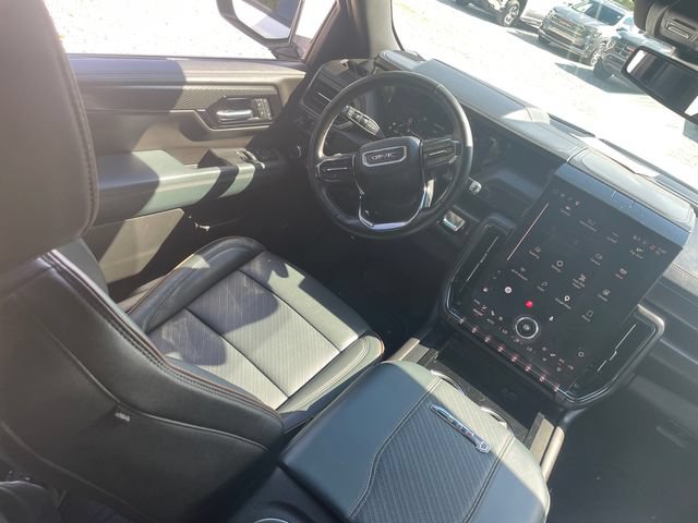 Certified 2025 GMC Yukon XL AT4 w/ LPO, Floor Liner Package AWD/4WD image 25
