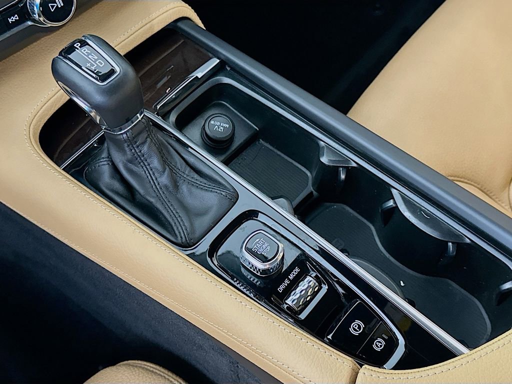 Used 2018 Volvo S90 T5 Momentum w/ Momentum Plus Package FWD image 17