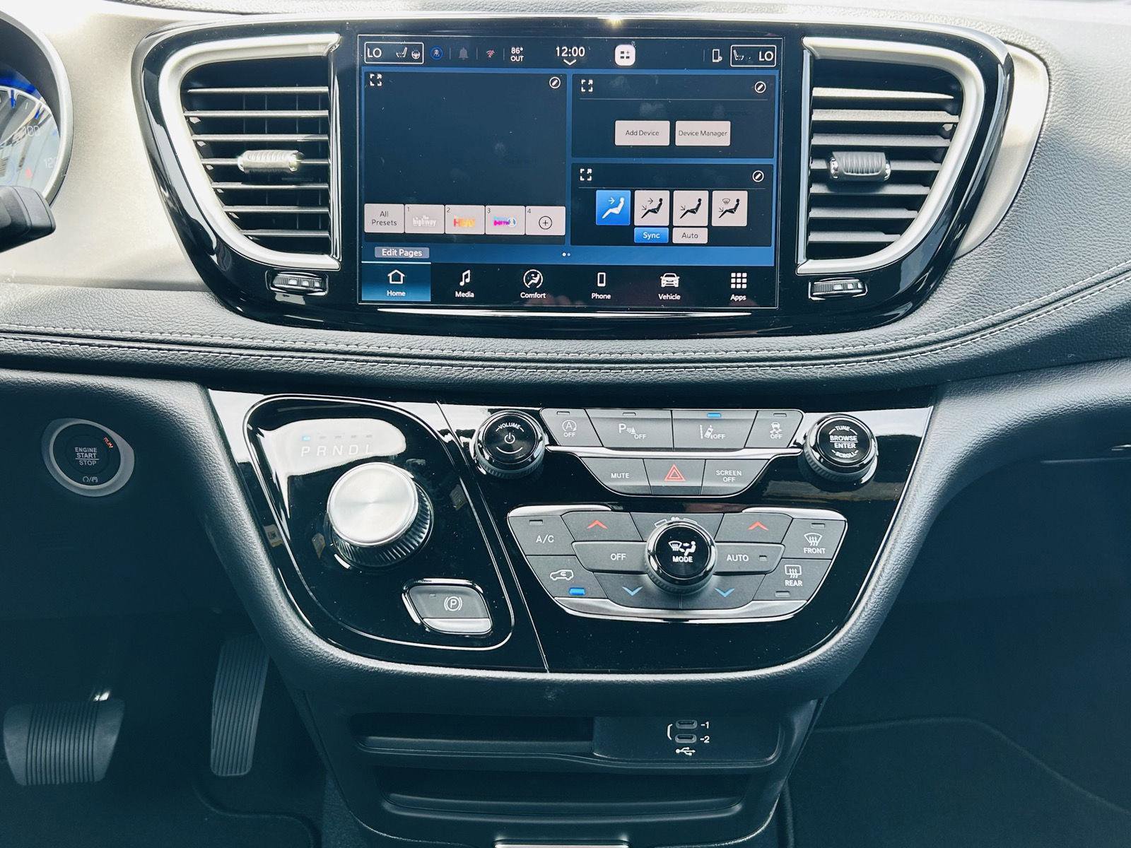 New 2027 Chrysler Pacifica Select FWD image 20