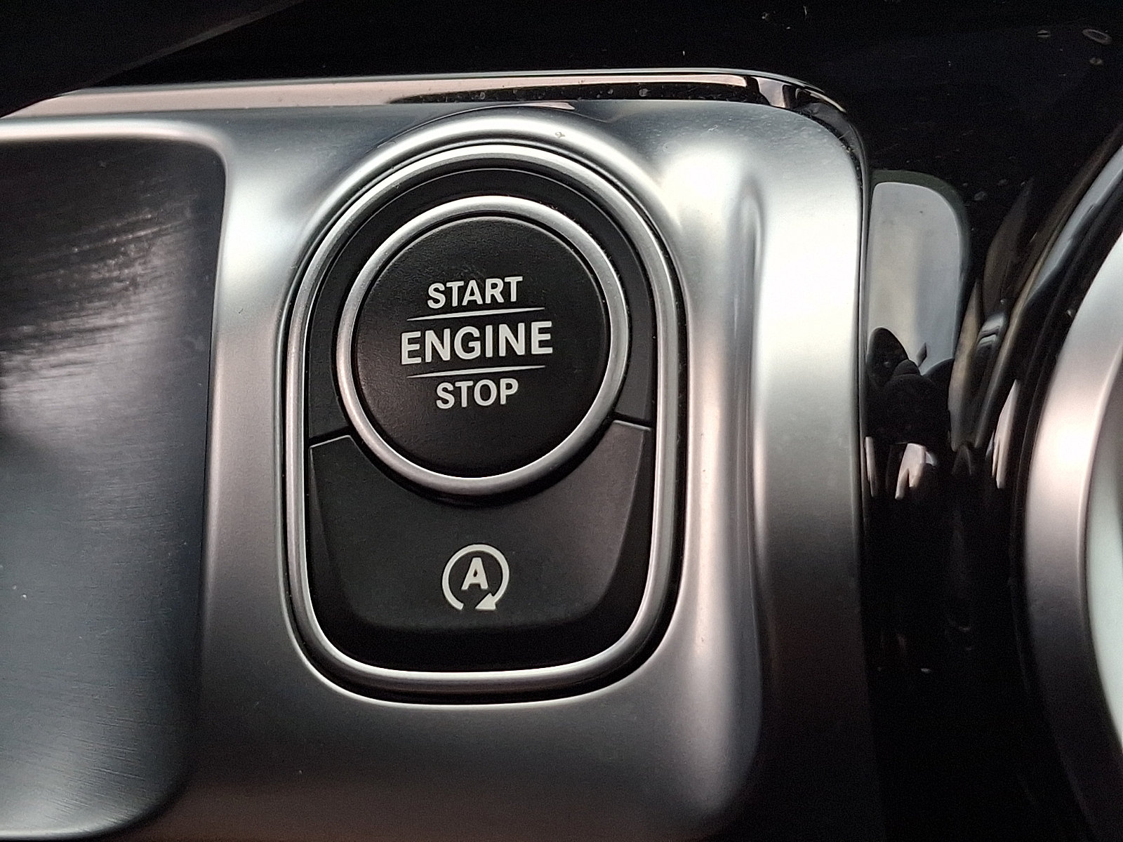 Used 2021 Mercedes-Benz GLB 250 4MATIC image 25