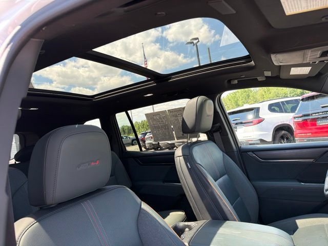 Used 2024 GMC Acadia AT4 w/ Super Cruise Package AWD/4WD image 12