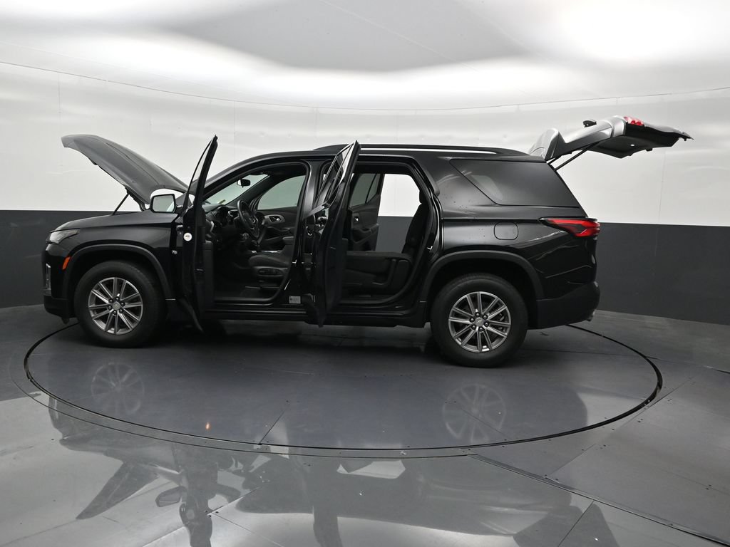 Used 2023 Chevrolet Traverse LT FWD image 34