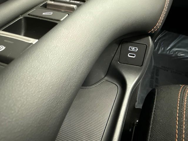 Certified 2025 Honda HR-V Sport image 40