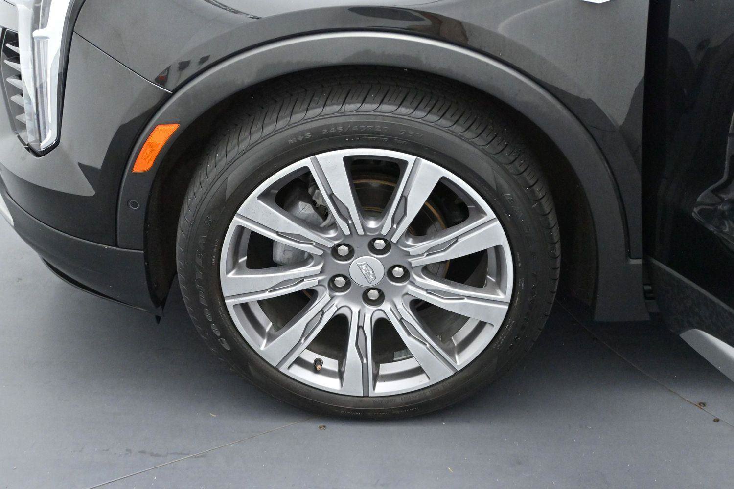 Certified 2022 Cadillac XT4 Premium Luxury w/ Enhanced Visibility Package AWD/4WD image 34