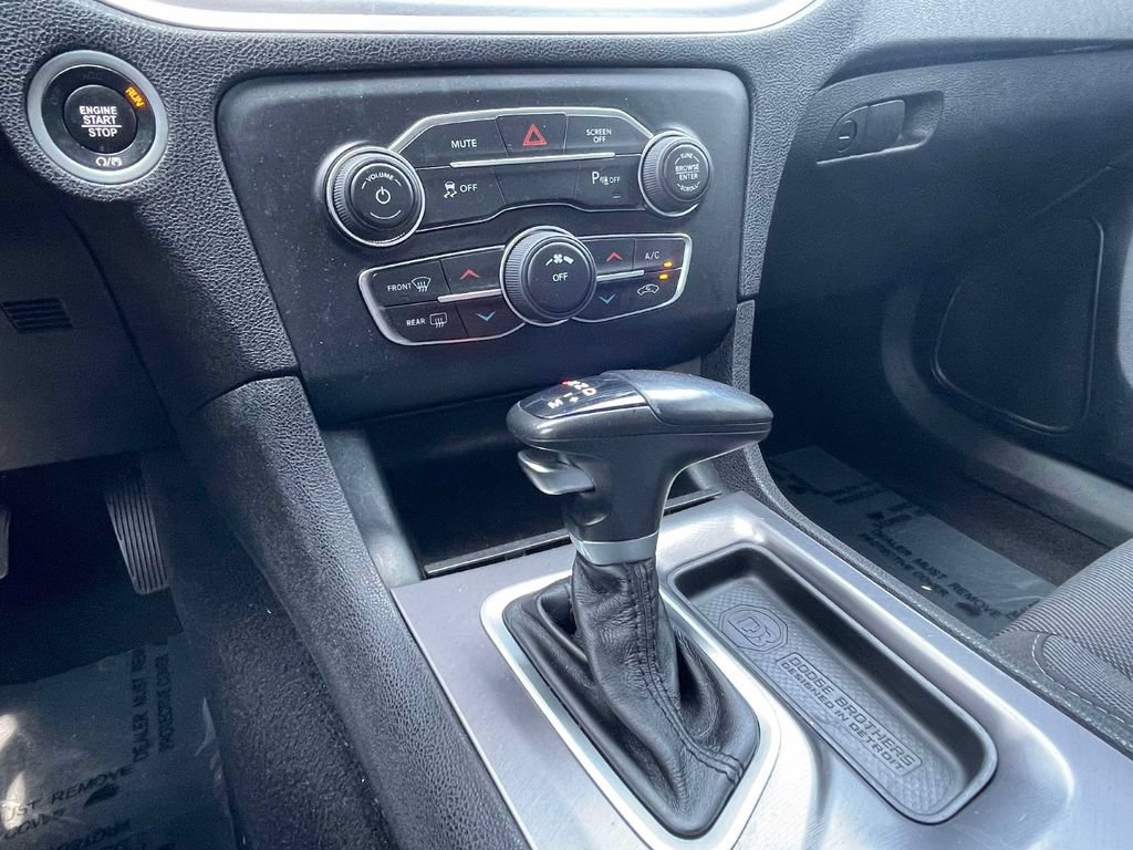 Used 2022 Dodge Charger SXT RWD image 31