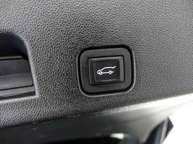 Used 2025 Buick Enclave Preferred AWD/4WD image 31
