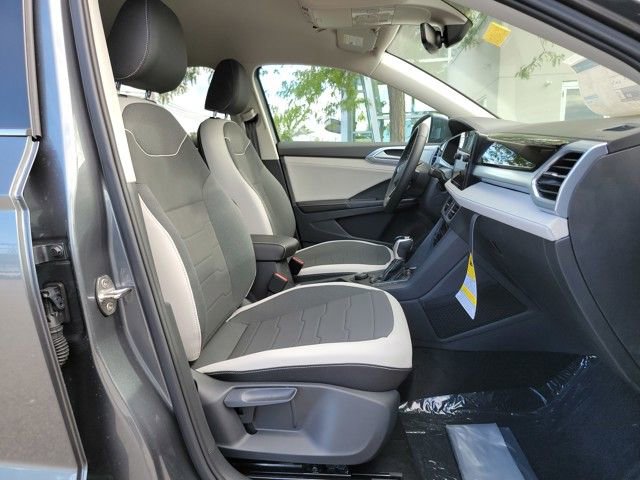 New 2025 Volkswagen Taos SE image 17