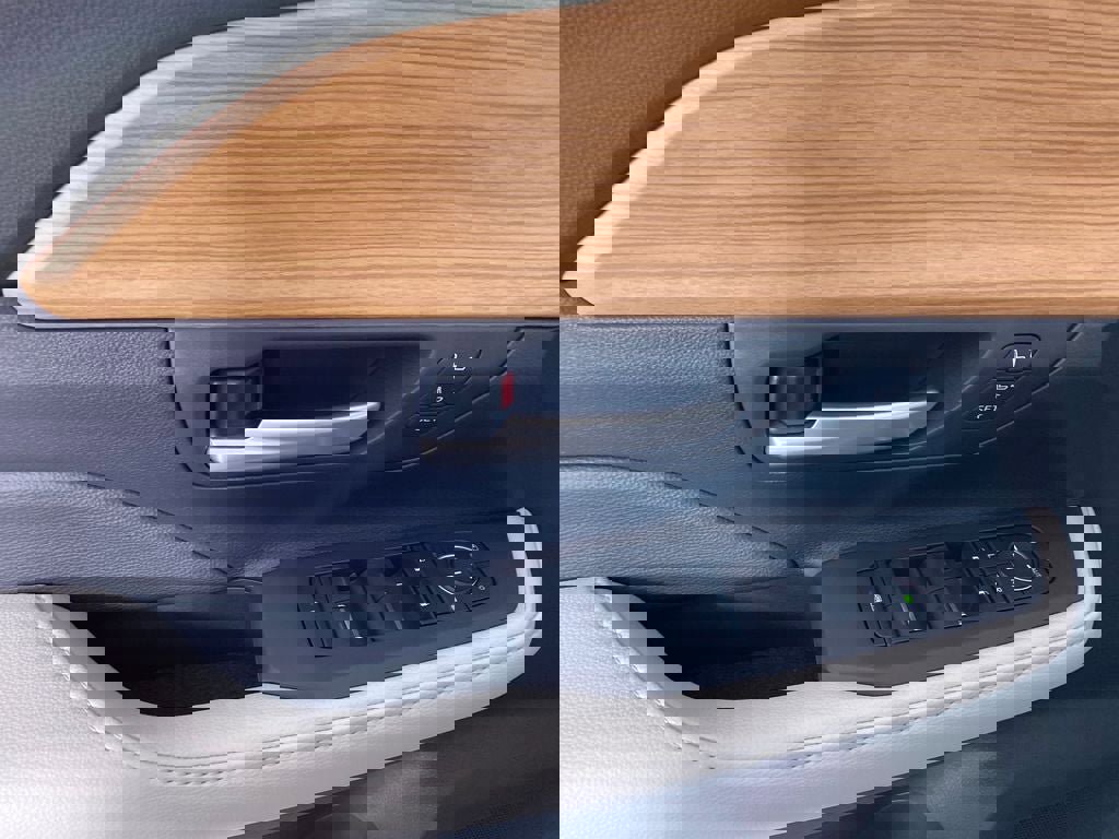 New 2026 Toyota Grand Highlander Limited image 12